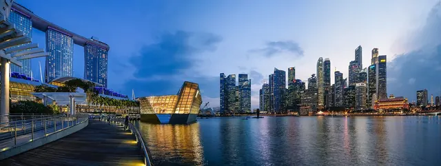 Singapore Marina Bay and the central business district at dusk